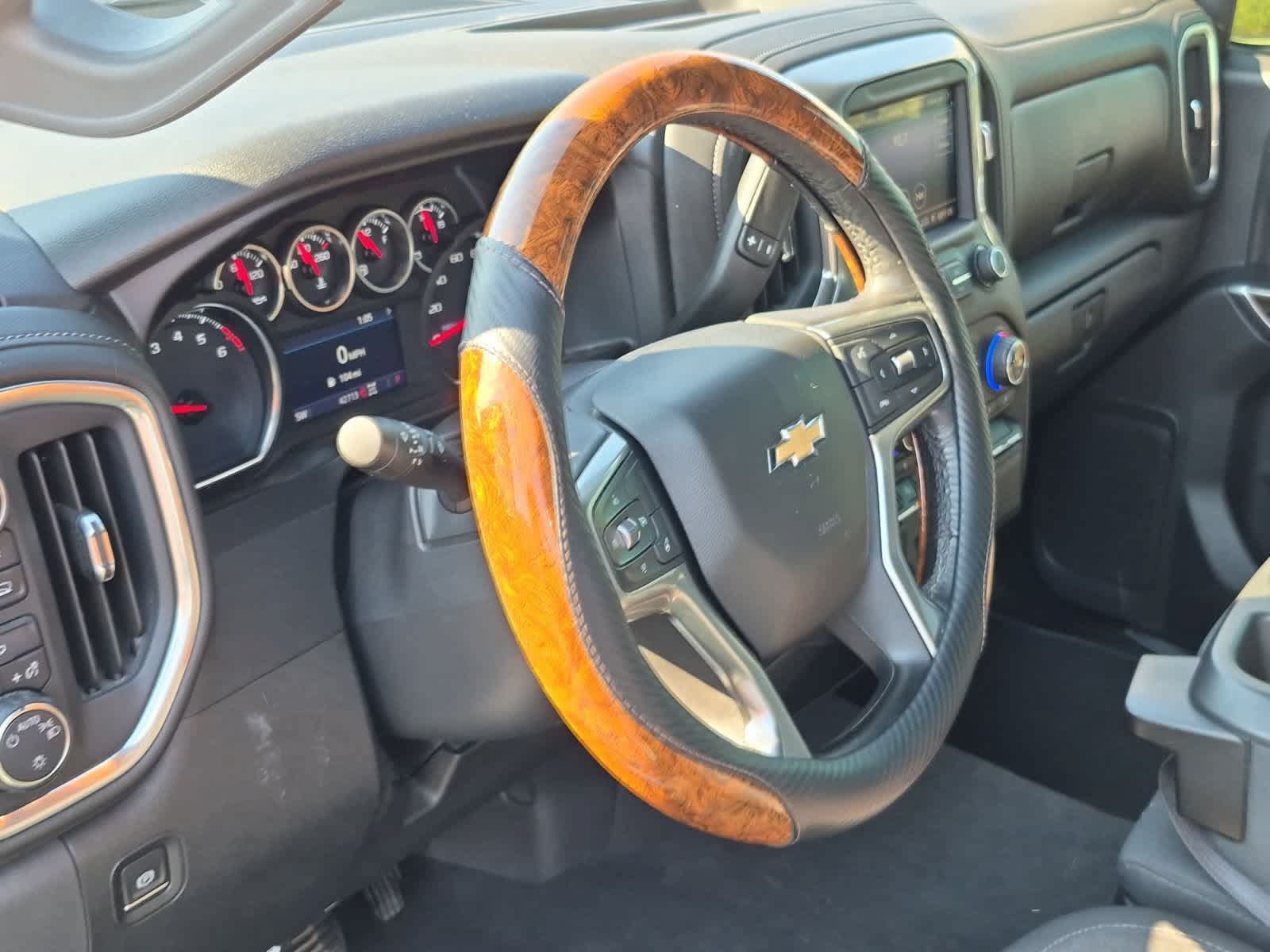 Used 2020 Chevrolet Silverado 1500 LT w/ All-Star Edition AWD/4WD image 10