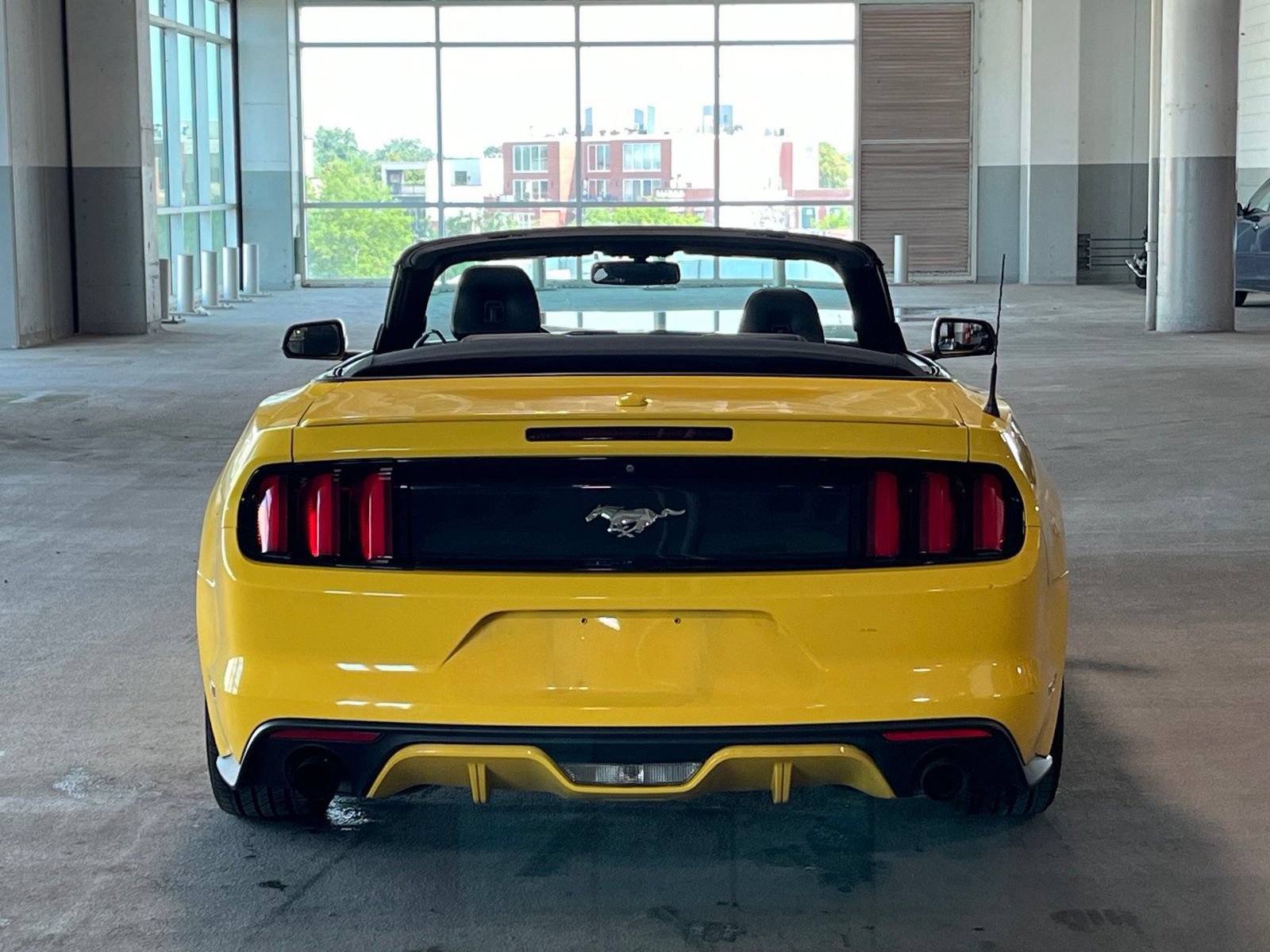 Used 2017 Ford Mustang Premium RWD image 9