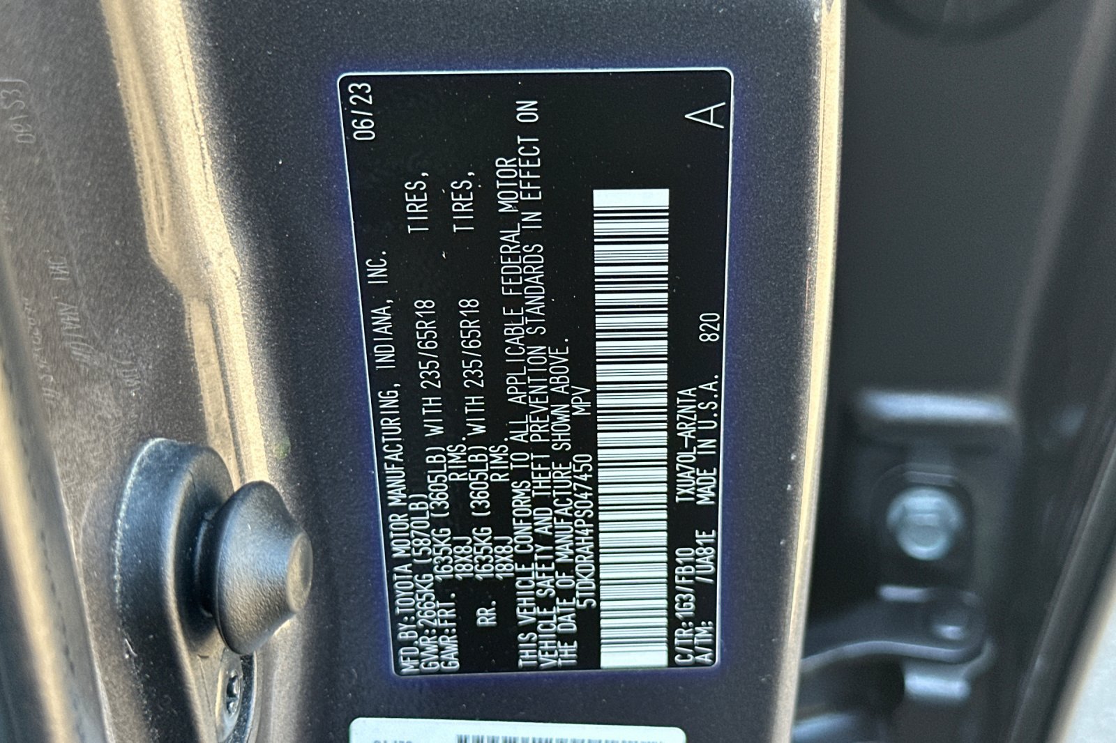 Used 2023 Toyota Highlander LE FWD image 31