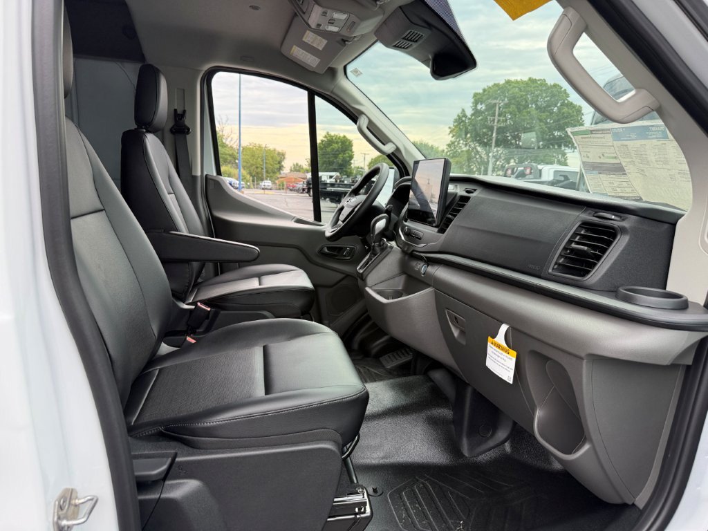 New 2026 Ford Transit 150 Low Roof RWD image 17