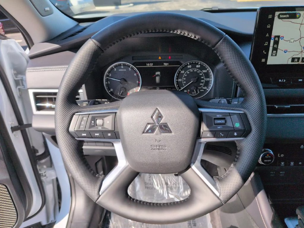 New 2026 Mitsubishi Outlander AWD image 20