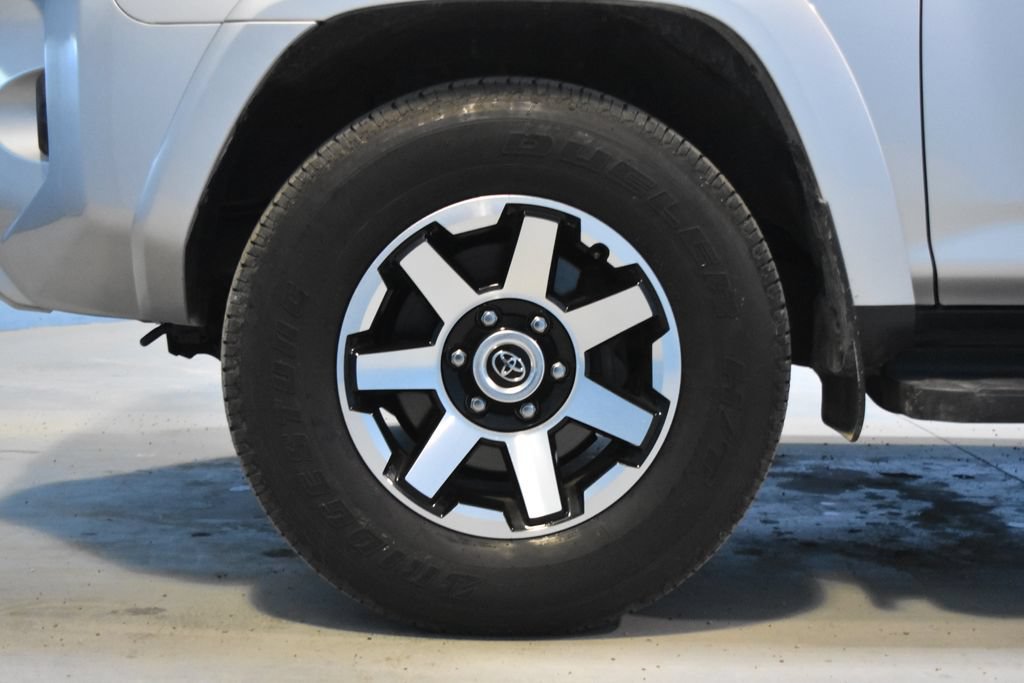 Used 2024 Toyota 4Runner TRD Off-Road Premium AWD/4WD image 49