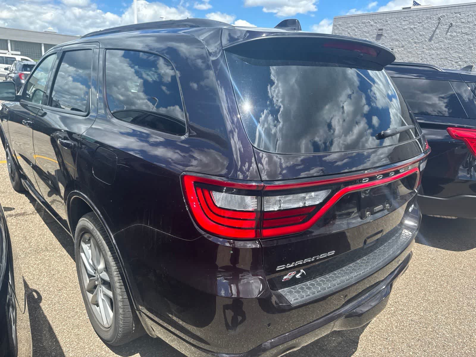 Used 2024 Dodge Durango R/T AWD/4WD image 16