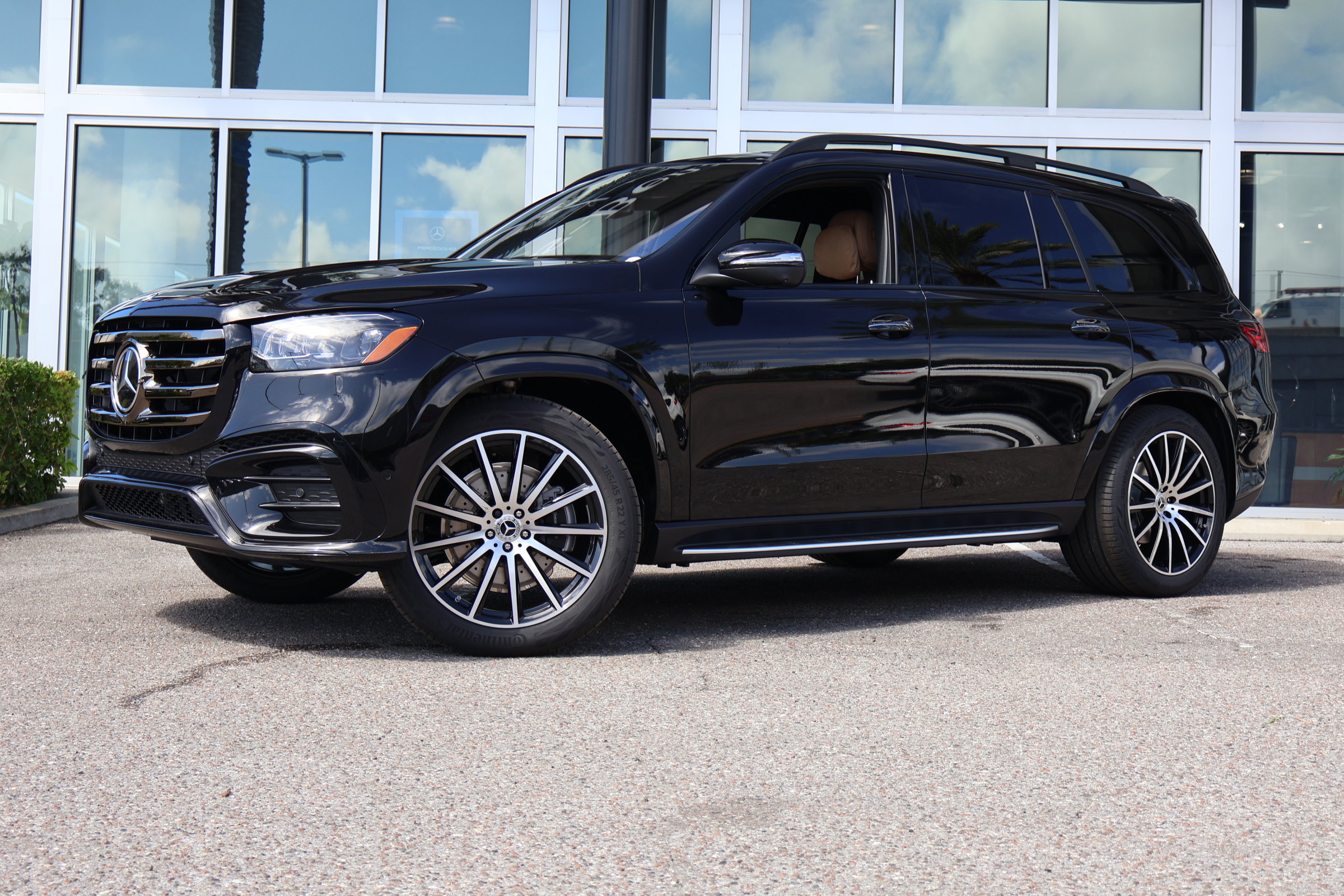 New 2026 Mercedes-Benz GLS 580 4MATIC image 2