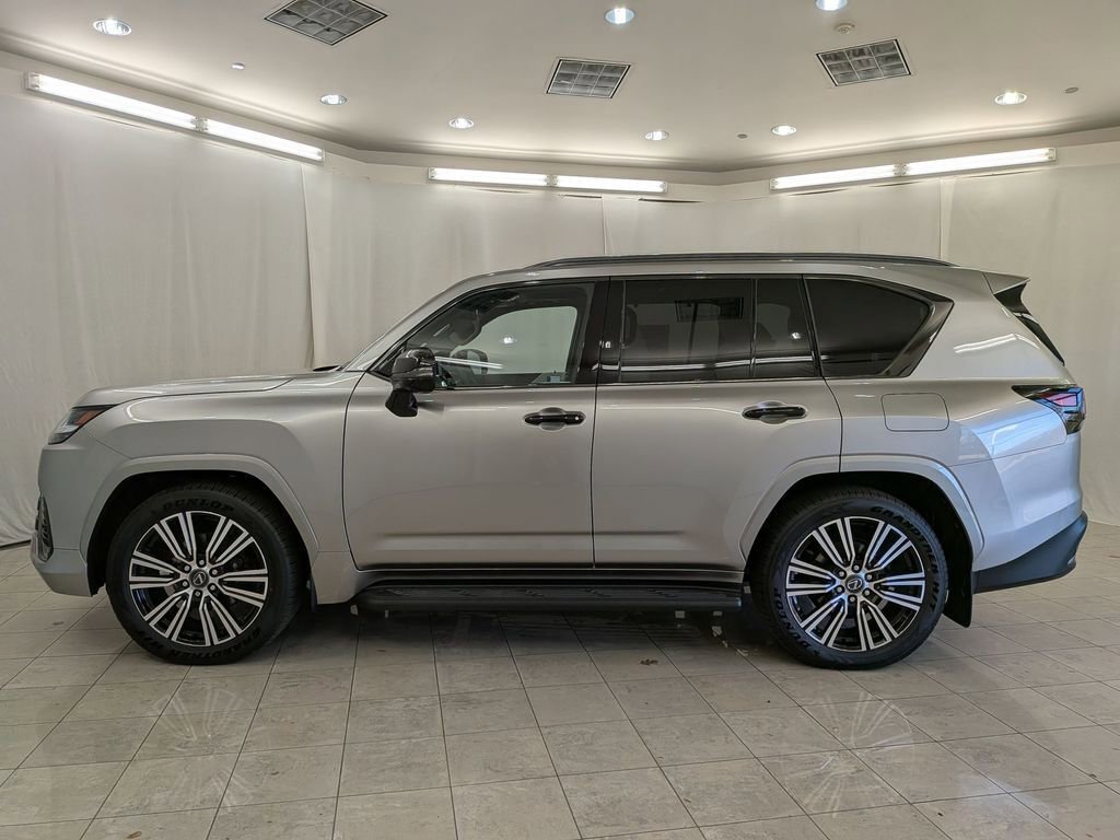 New 2025 Lexus LX 600 4WD w/ Luxury Package image 6