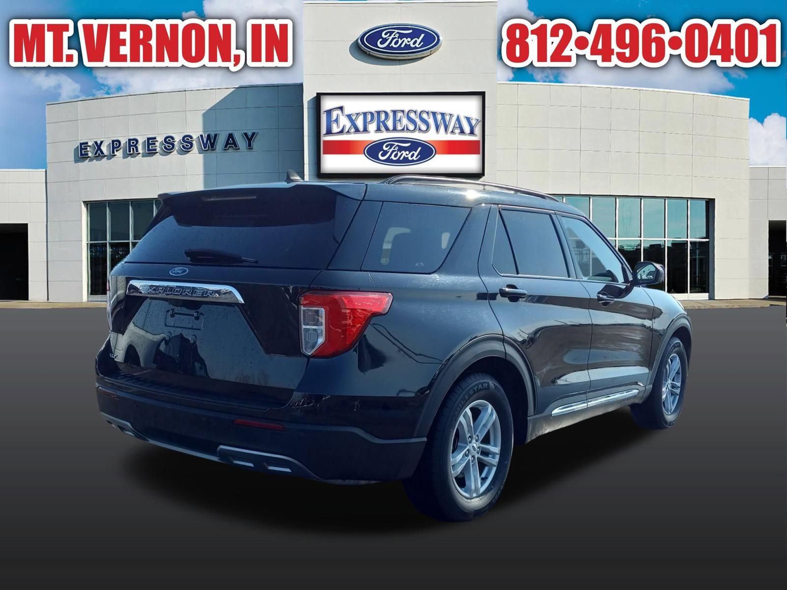Used 2024 Ford Explorer XLT w/ Equipment Group 202A RWD image 6