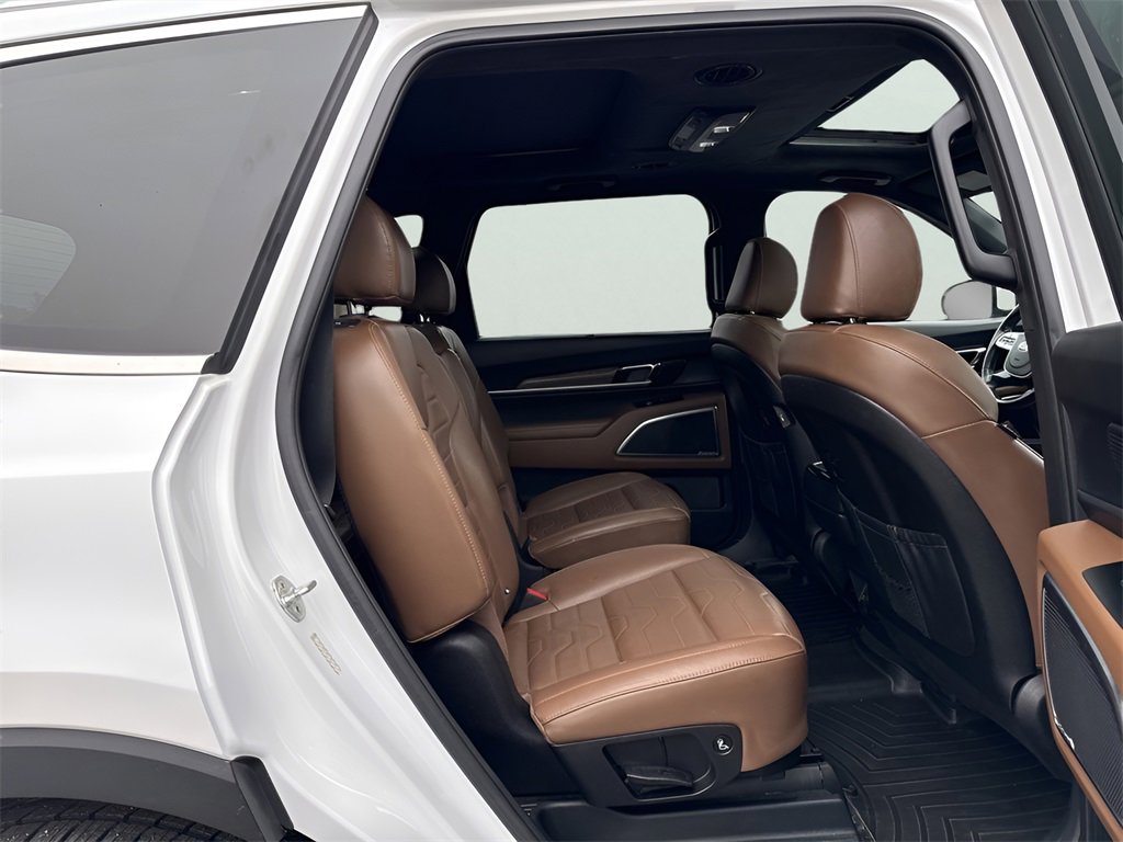 Used 2020 Kia Telluride SX w/ SX Prestige Package image 12