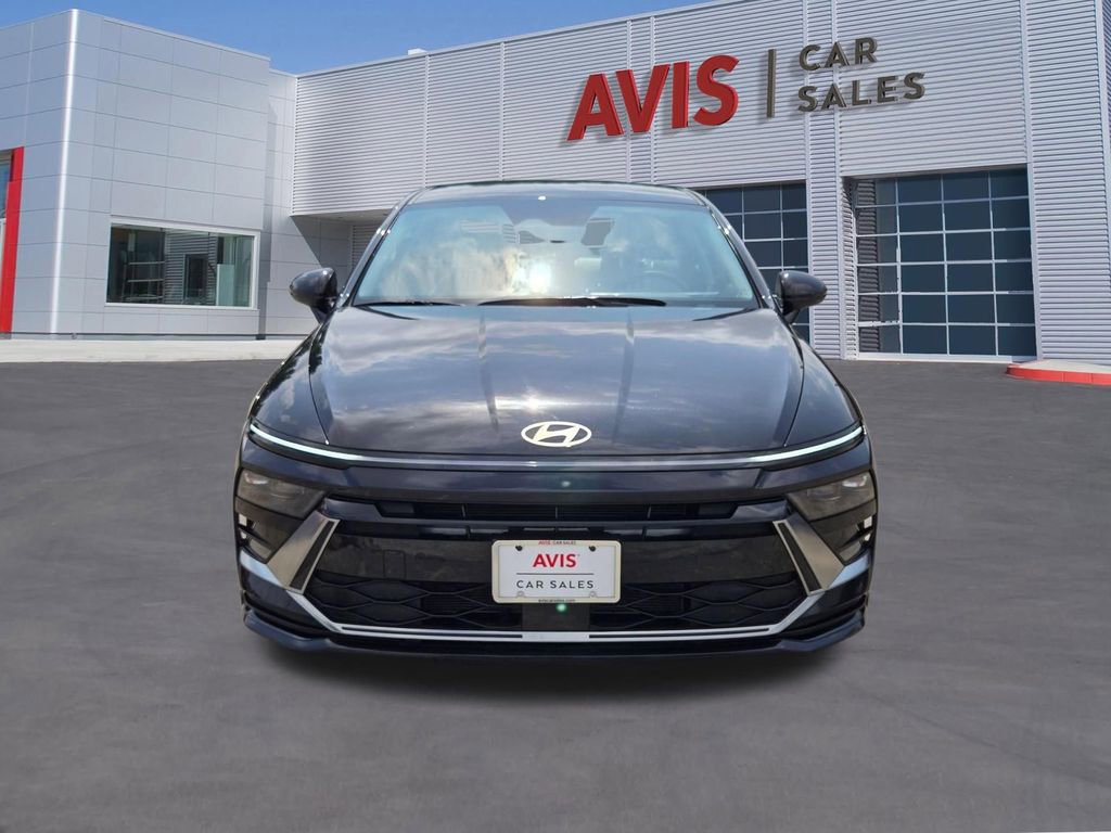 Used 2025 Hyundai Sonata SEL FWD image 2
