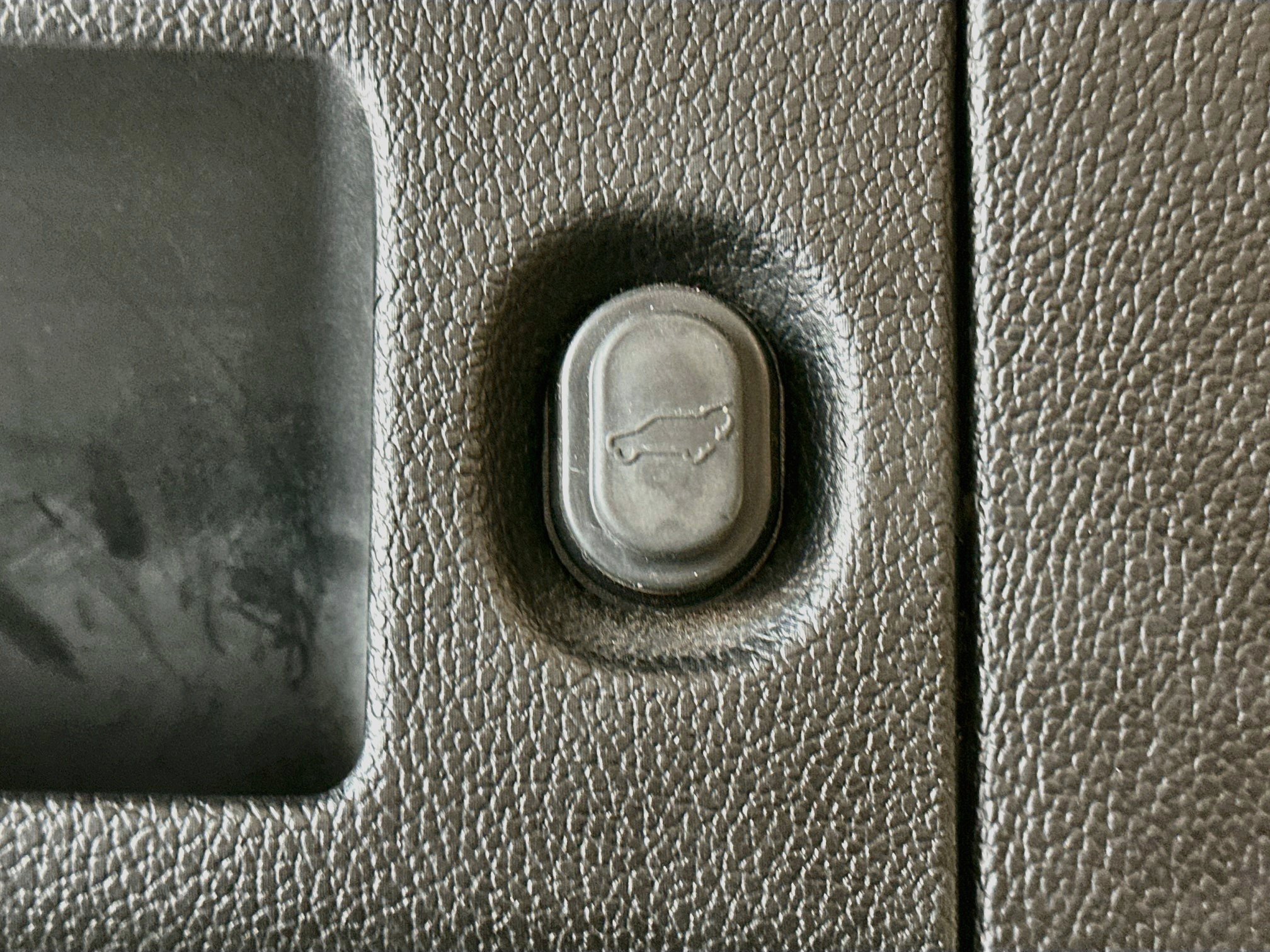 Used 2020 Chevrolet Tahoe LT RWD image 30