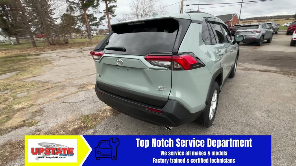 Used 2020 Toyota RAV4 XLE w/ Convenience Package image 5