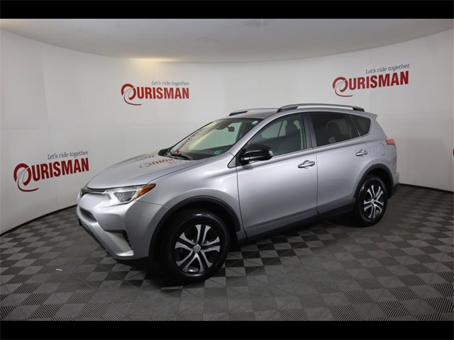 Used 2017 Toyota RAV4 LE image 3