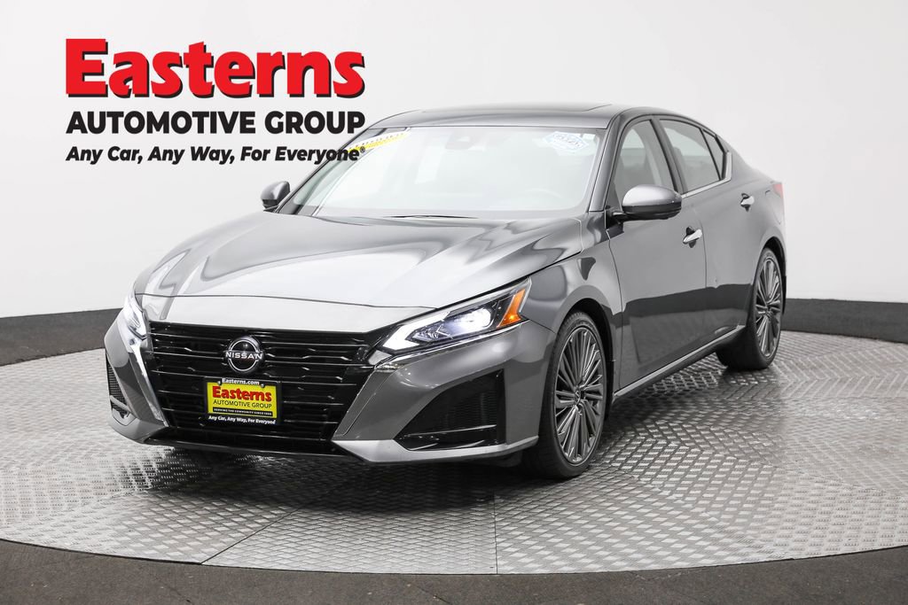 Used 2023 Nissan Altima 2.5 SL video 1