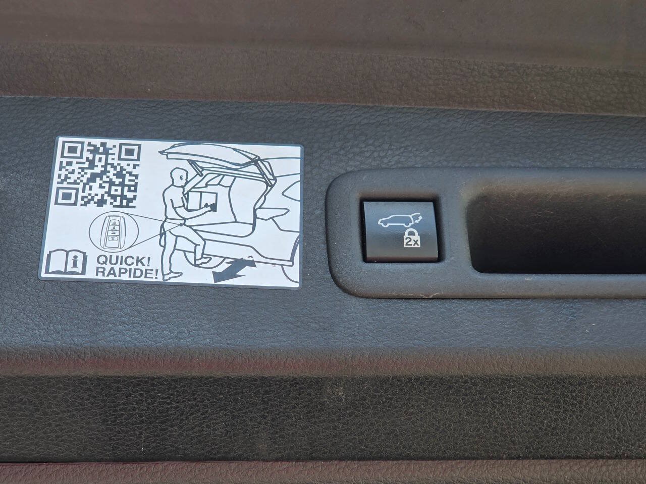 Used 2021 Toyota Sienna XLE FWD image 39