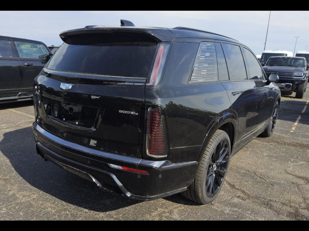 Used 2026 Cadillac Vistiq Platinum w/ LPO, Floor Liner Package AWD/4WD image 10