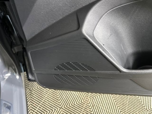 Used 2024 Volkswagen Taos SE image 29