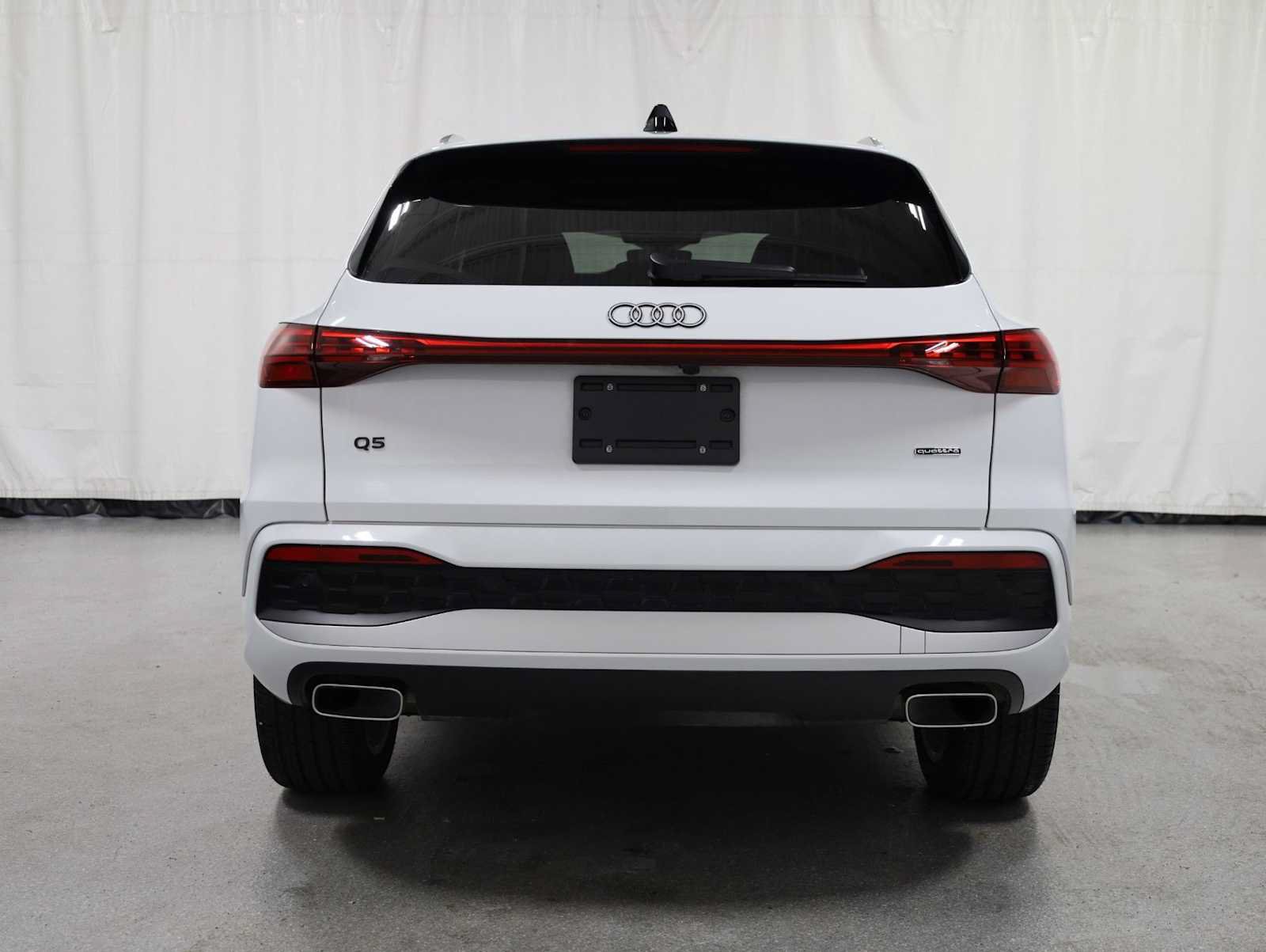 Certified 2025 Audi Q5 Premium Plus w/ Premium Plus AWD/4WD image 7