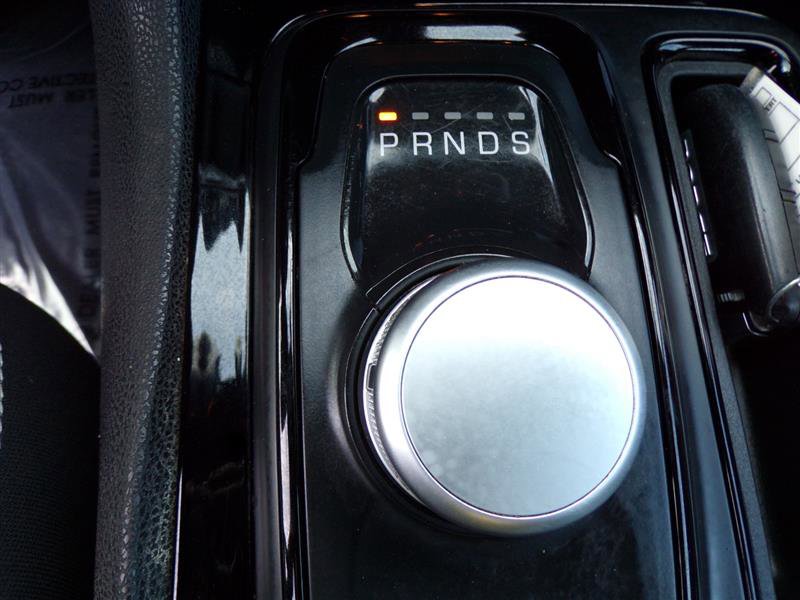Used 2017 Chrysler 300 S image 33