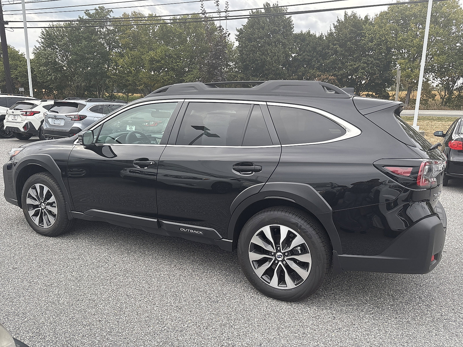 Used 2025 Subaru Outback Limited image 37