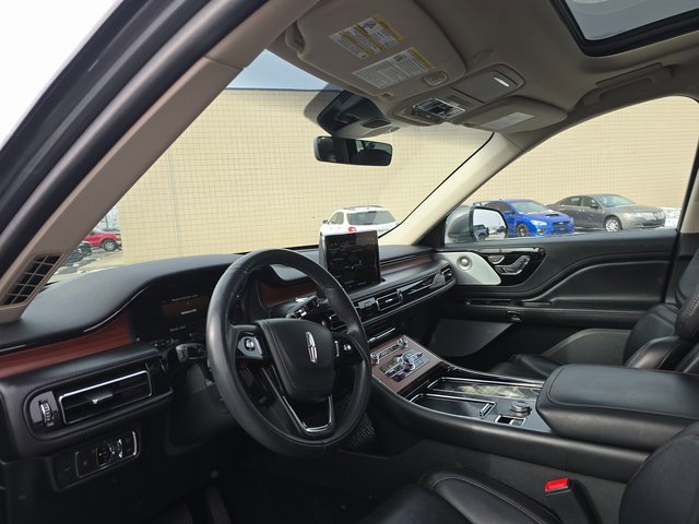 Used 2021 Lincoln Aviator Reserve w/ Equipment Group 210A image 10