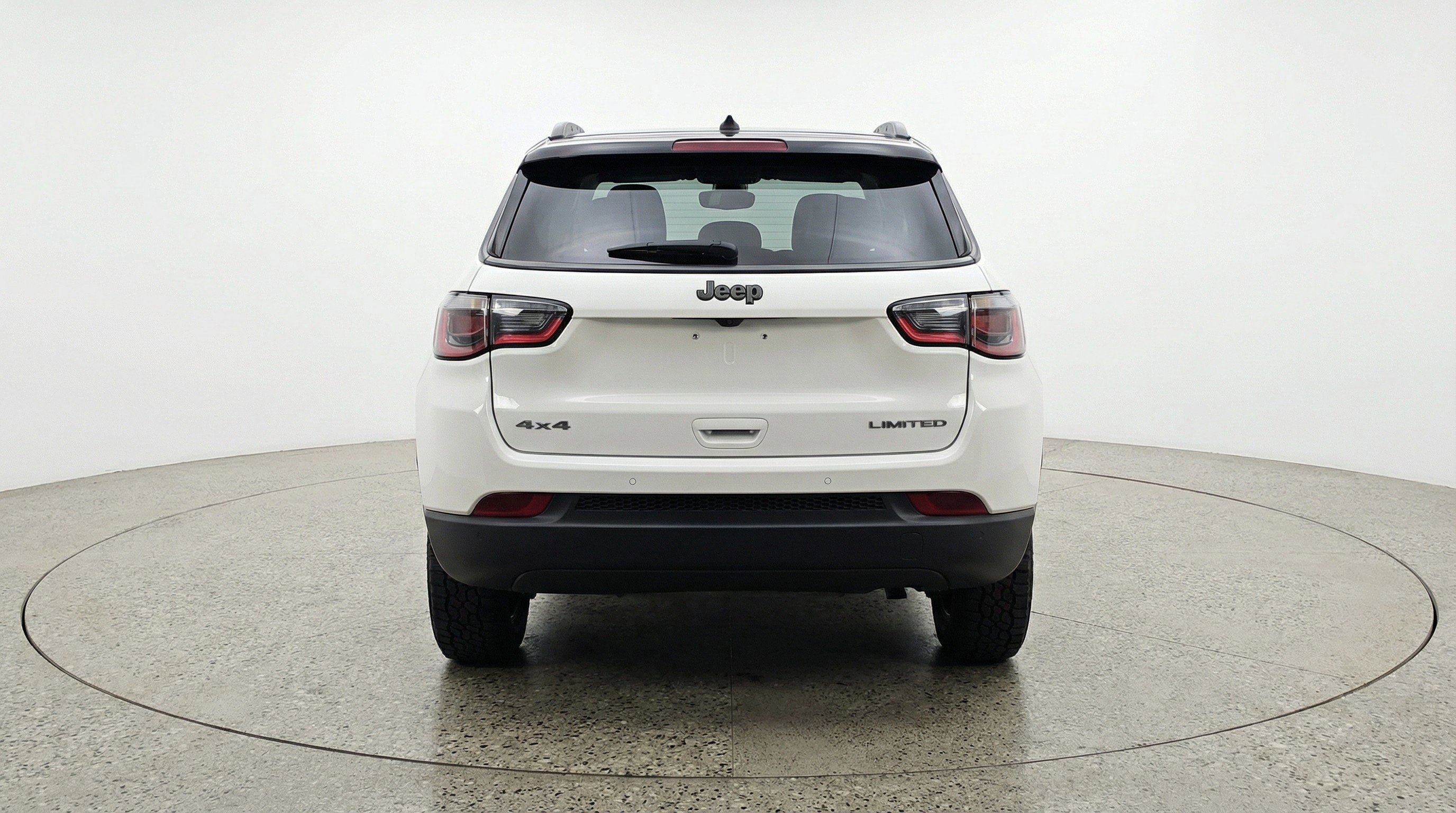 Used 2025 Jeep Compass Trailhawk AWD/4WD image 7