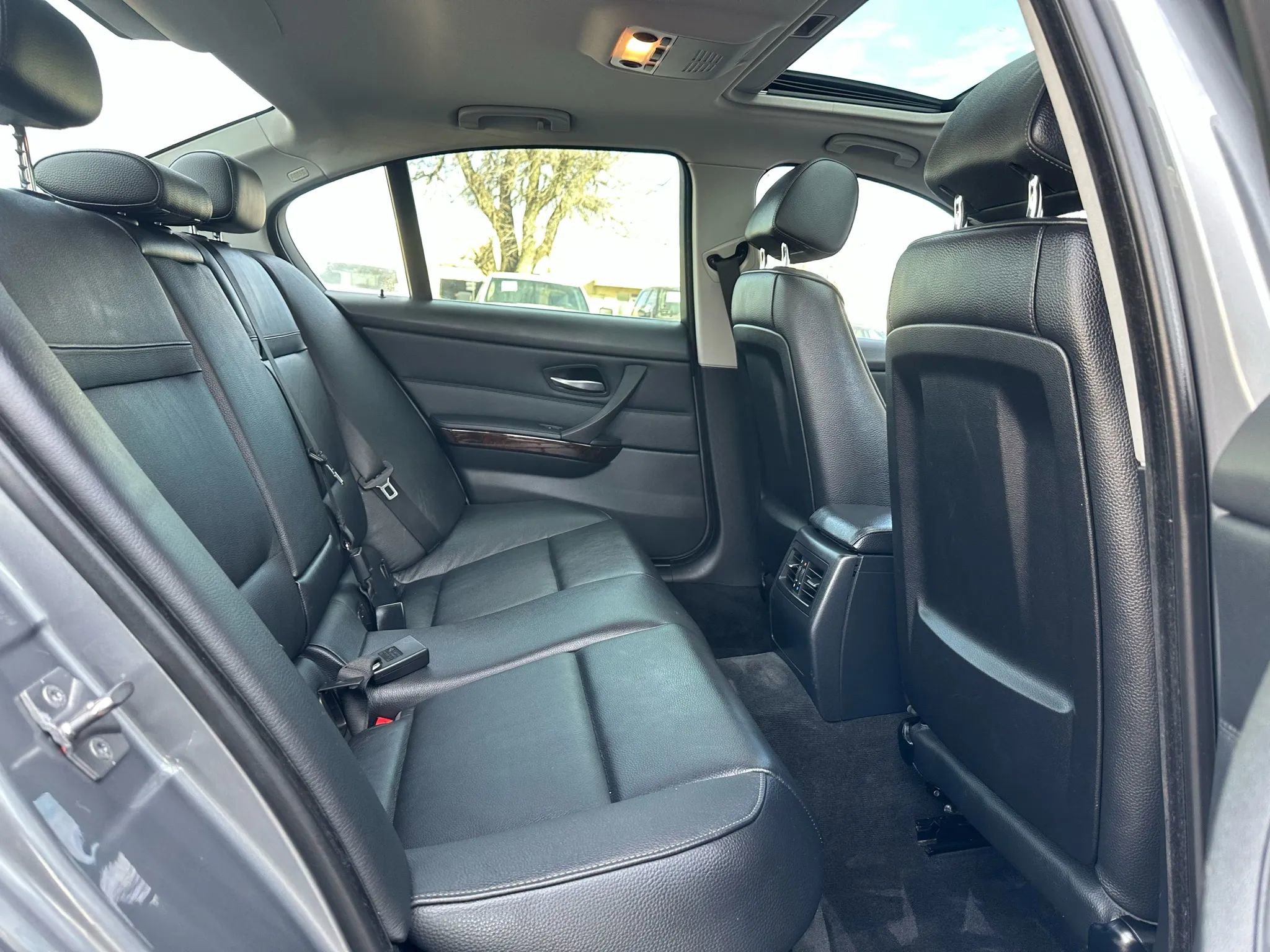 Used 2010 BMW 335d Sedan image 24