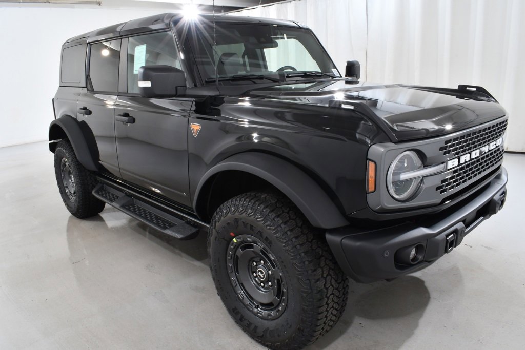 New 2025 Ford Bronco Badlands image 5