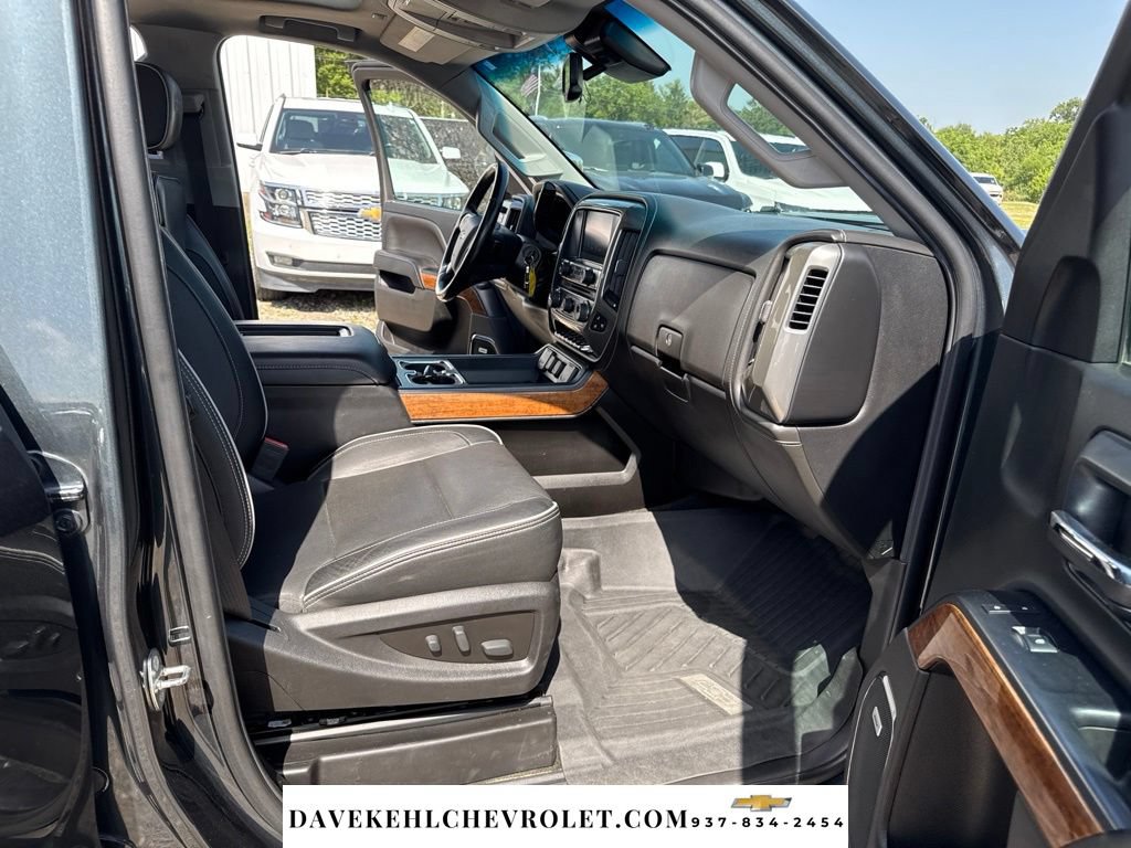 Used 2018 Chevrolet Silverado 2500 High Country w/ Duramax Plus Package AWD/4WD image 29
