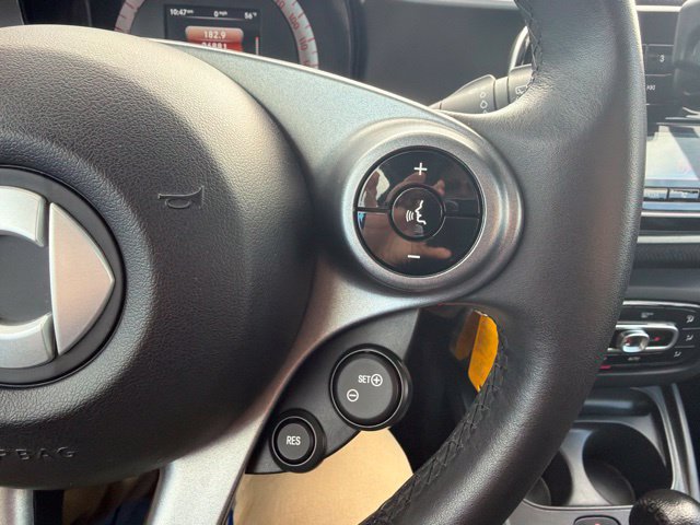 Used 2016 smart fortwo Coupe RWD image 17