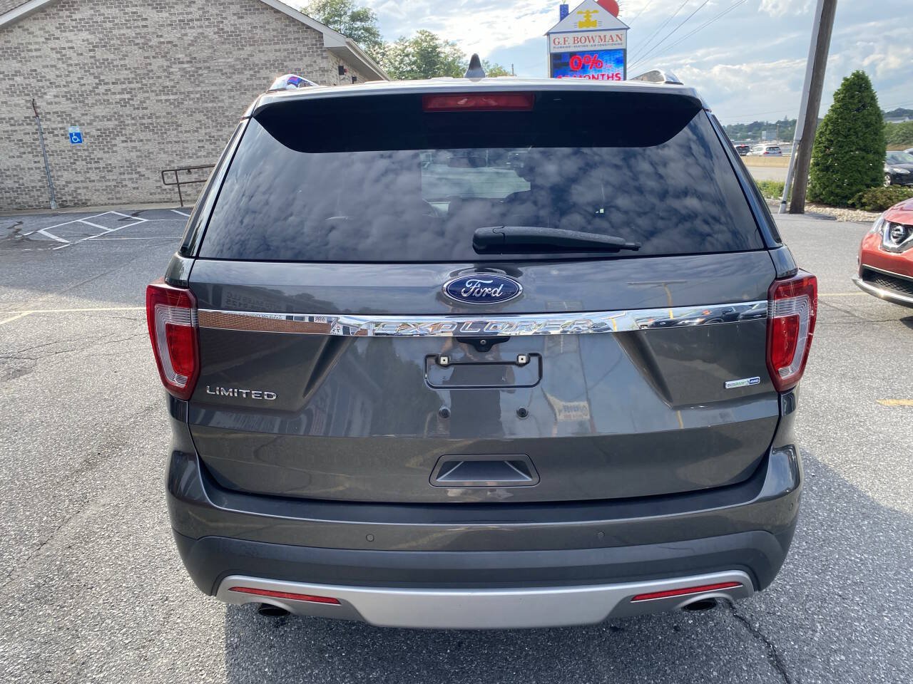 Used 2017 Ford Explorer Limited AWD/4WD image 6