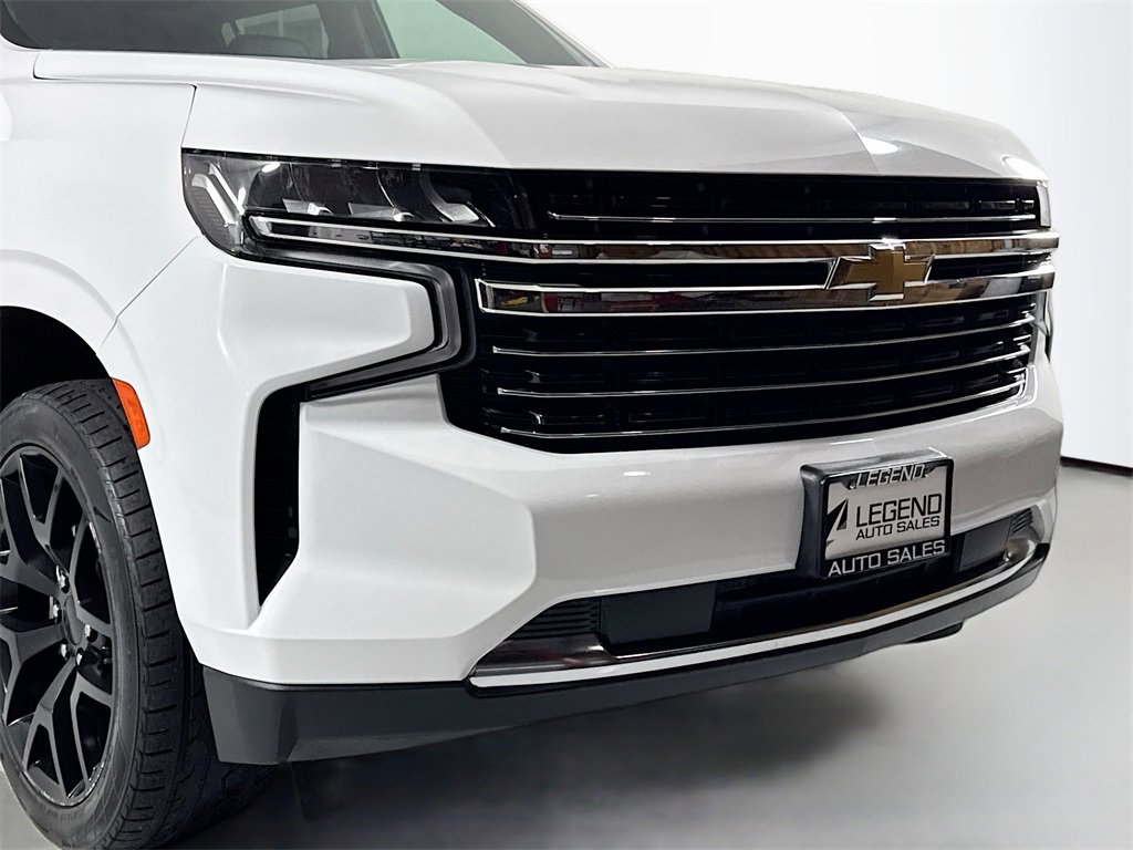 Used 2021 Chevrolet Suburban LT image 3