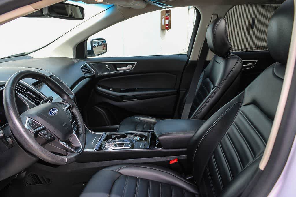 Used 2019 Ford Edge SEL w/ Equipment Group 201A FWD image 17