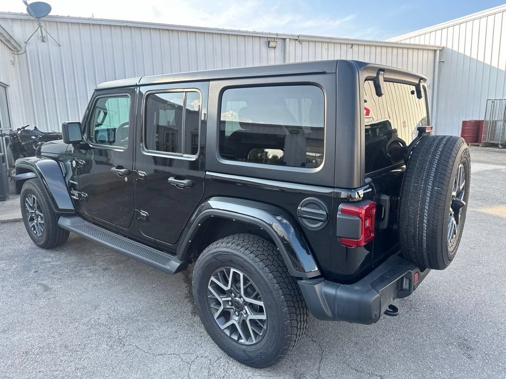 Used 2024 Jeep Wrangler Unlimited Sahara w/ Safety Group AWD/4WD image 4