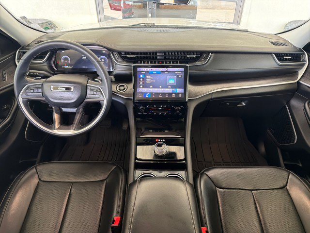 Used 2023 Jeep Grand Cherokee L Limited w/ Luxury Tech Group II image 26