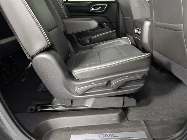 Used 2021 GMC Yukon XL SLT w/ SLT Premium Package image 40