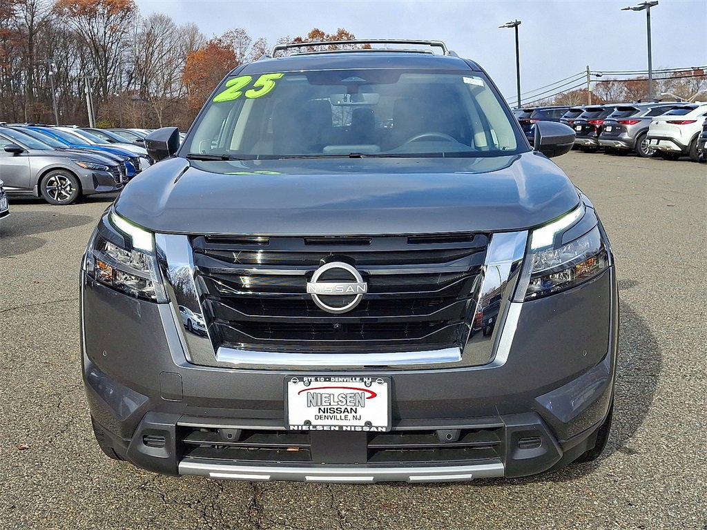 Certified 2025 Nissan Pathfinder SL w/ SL Premium Package image 2