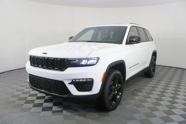 New 2025 Jeep Grand Cherokee Limited w/ Luxury Tech Group II image 26