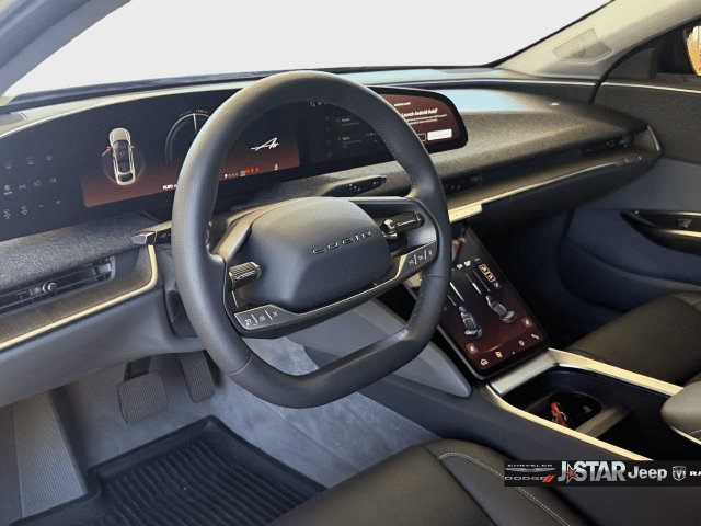 Used 2025 Lucid Air Pure RWD image 26