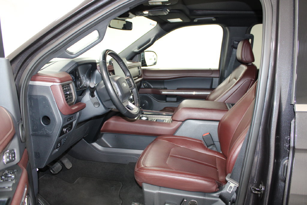 Used 2024 Ford Expedition Limited RWD image 23