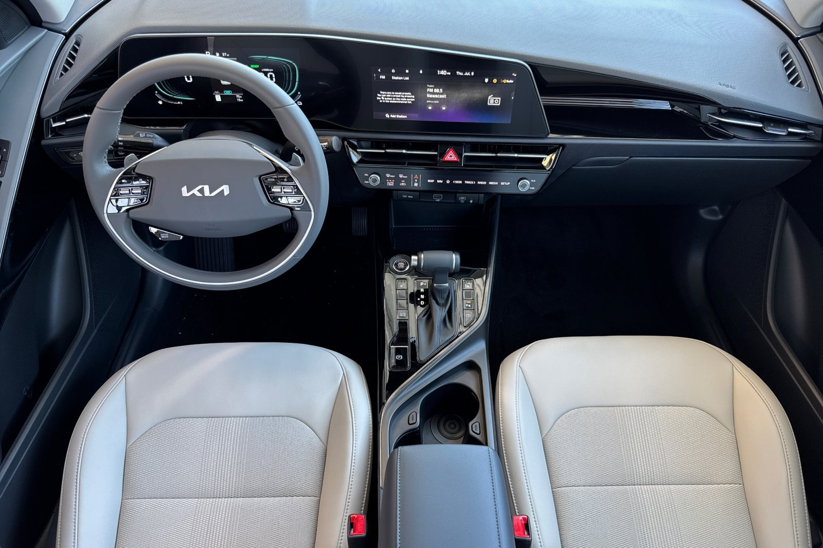 New 2026 Kia Niro EX FWD image 13