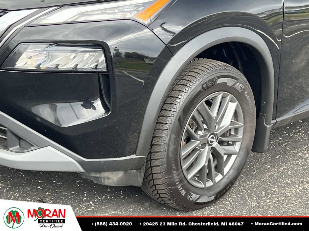 Used 2023 Nissan Rogue S AWD/4WD image 8
