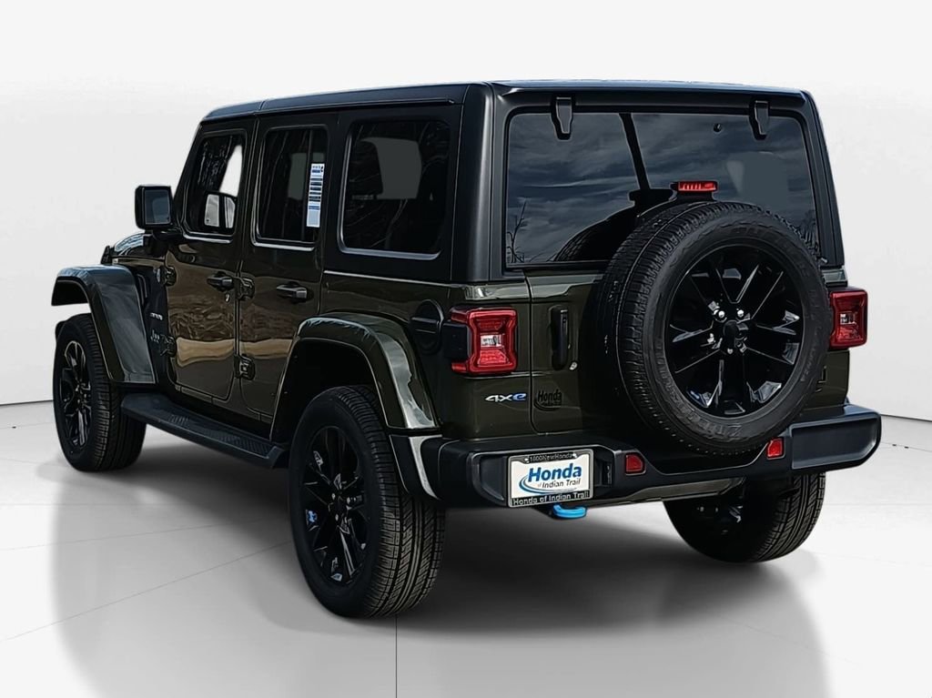 Used 2023 Jeep Wrangler Unlimited Sahara w/ Cold Weather Group image 5