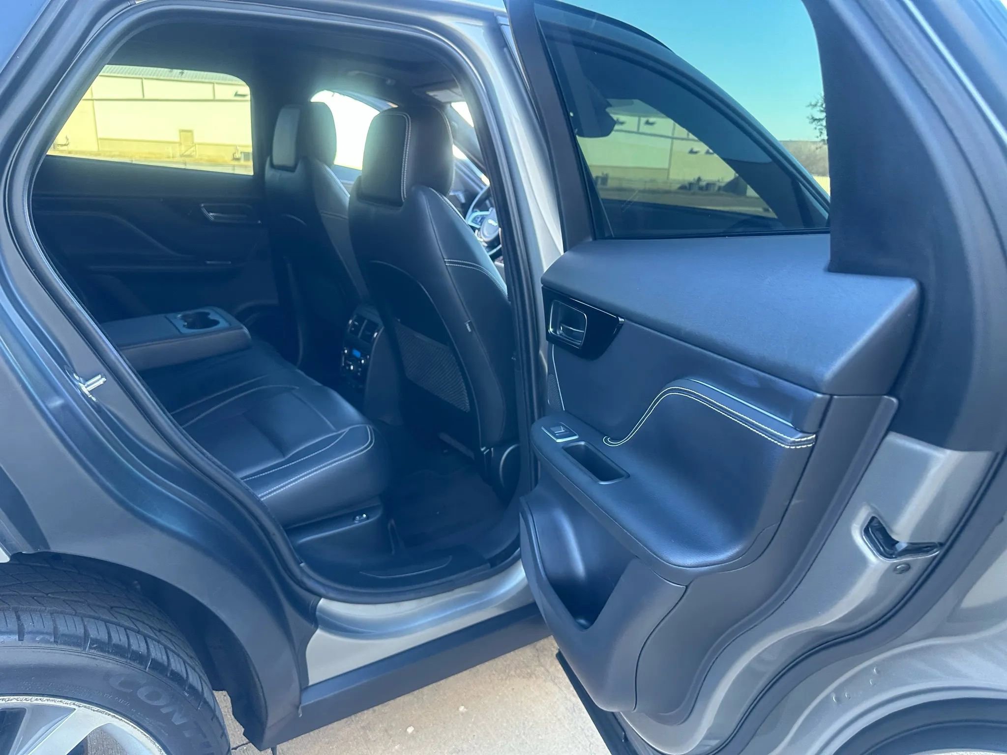 Used 2019 Jaguar F-PACE S AWD/4WD image 23