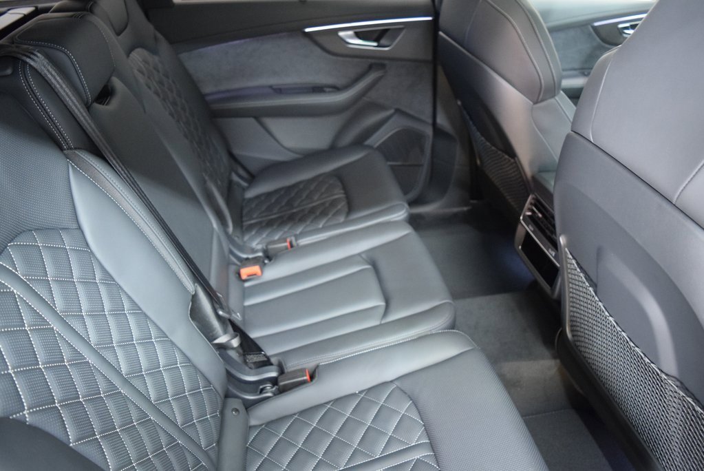 New 2026 Audi SQ7 Prestige image 6