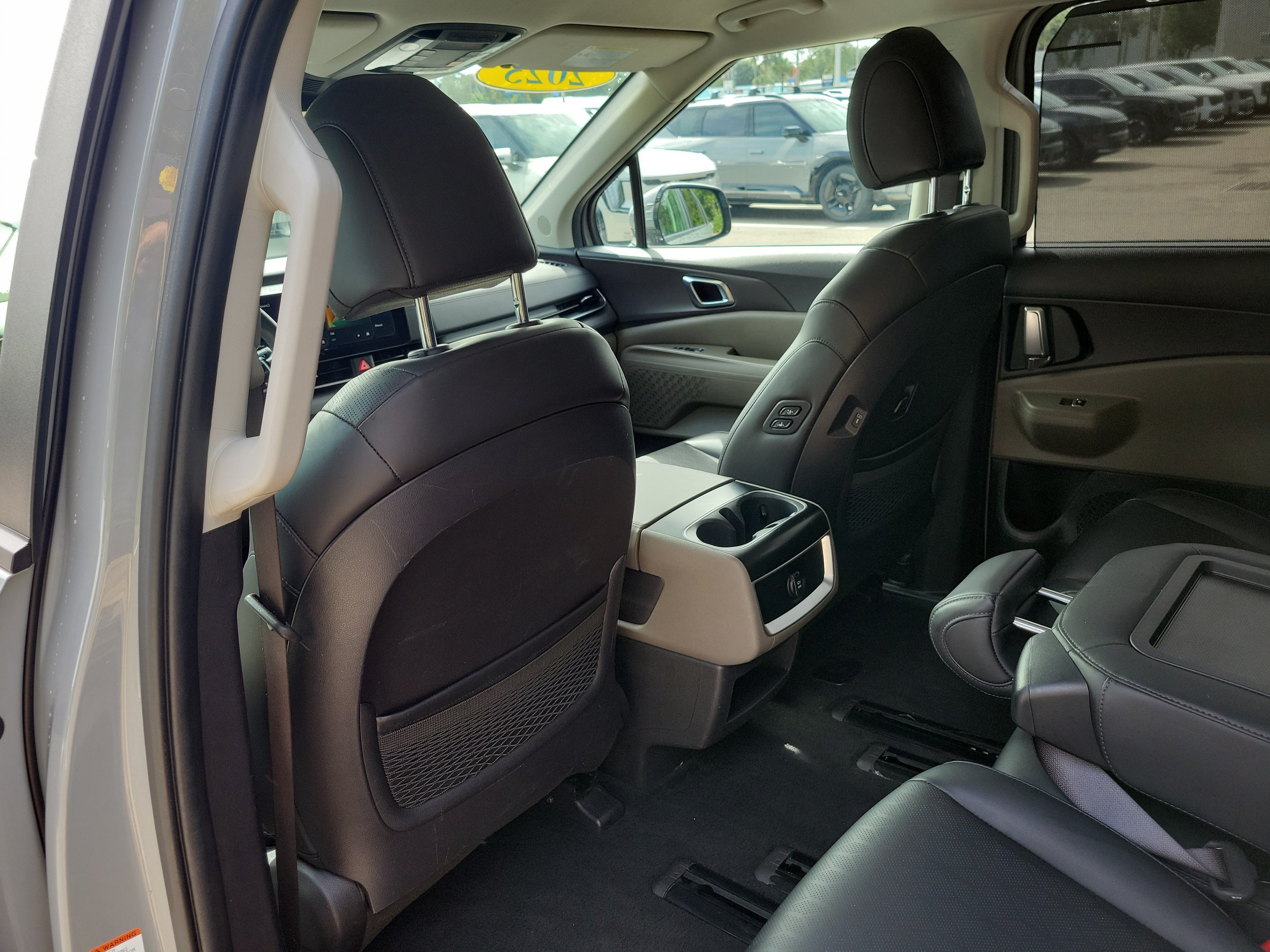 Certified 2025 Kia Carnival EX FWD image 17