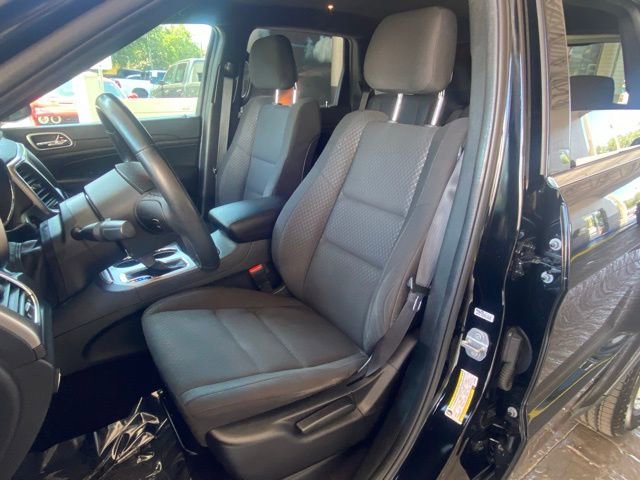 Used 2018 Jeep Grand Cherokee Laredo image 15