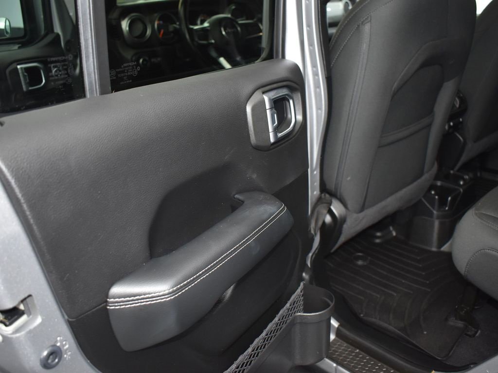 Used 2020 Jeep Wrangler Unlimited Sahara w/ Uconnect 4C Nav & Sound Group image 9