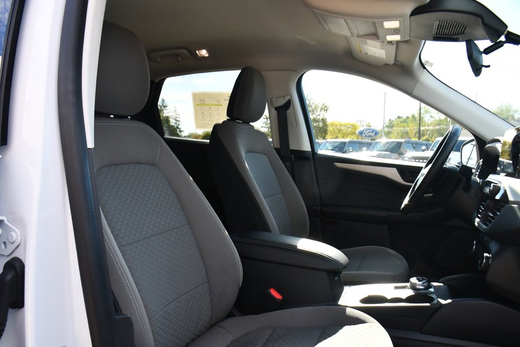 Used 2022 Ford Escape SE w/ Cold Weather Package image 15