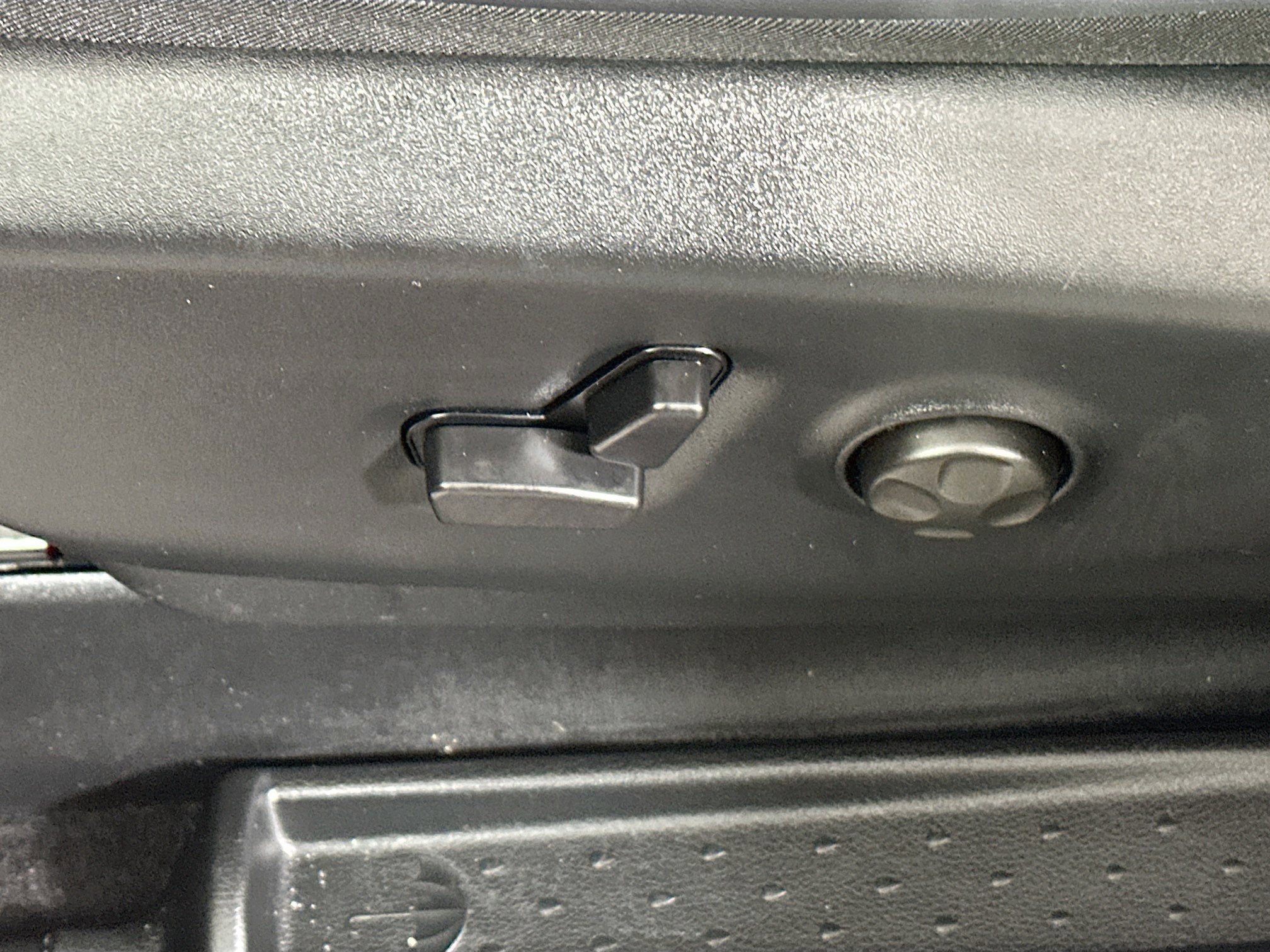 Used 2025 Chrysler Pacifica Select FWD image 13