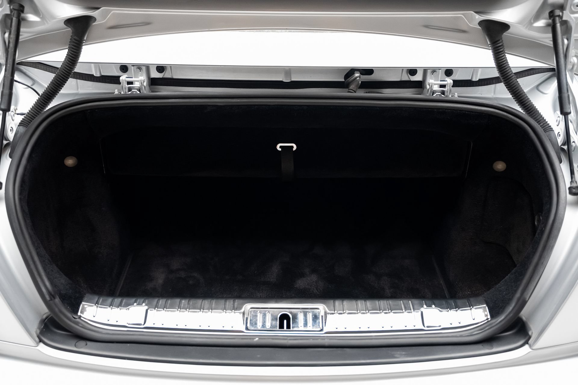 Used 2017 Rolls-Royce Dawn RWD image 78