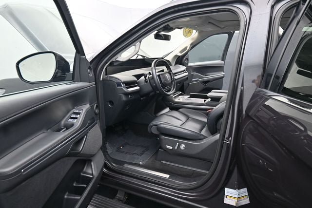 Used 2025 Lincoln Navigator L Reserve AWD/4WD image 16